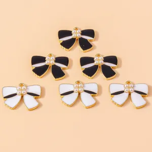 Pendentif Nœud Vintage en Alliage de Zinc Émail et Perle Artificielle Accessoires de Bijoux DIY pour Collier Bracelet Boucle d'Oreille Décor de Sac Style Élégant