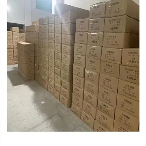 Détail de l'emballage de plantes artificielles en cartons avec dimensions indiquées.