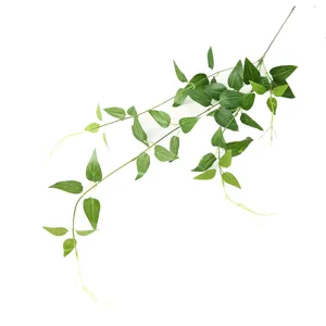 Plante suspendue en faux lignage de feuilles vertes artificielles decor mural maison