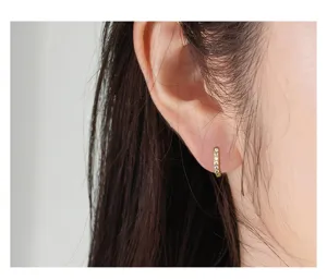 Pendientes de aro de plata S925 con circonitas, joyería delicada y elegante para mujeres.