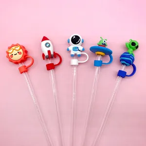 Bonito juego de cubrepajitas de silicona tema espacial astronauta alien para tazas 10mm.