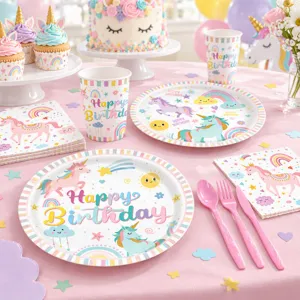 Set di stoviglie per feste di compleanno con unicorno arcobaleno piatti e bicchieri.