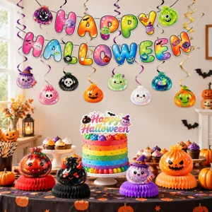 Set di decorazioni per feste di Halloween con festoni sospesi e simpatici addobbi per la tavola.