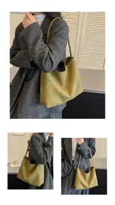Sac hobo épaule tressé style rétro, design vert élégant et grande capacité pour un usage quotidien.