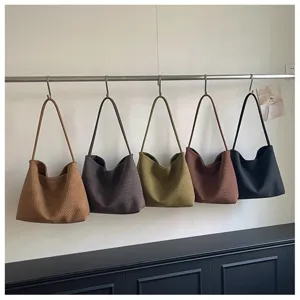 Sac à épaule tissé minimaliste sac hobo sous les bras sac de banlieue couleurs multiples