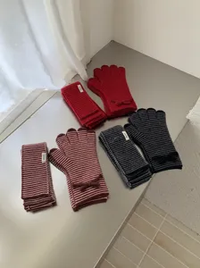 Conjunto de bufanda y guantes de punto de rayas mujer otoño invierno elegante suave