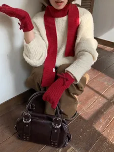 Conjunto de bufanda y guantes de punto acogedor para mujer, accesorios de moda otoño invierno.