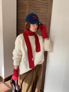 Conjunto de bufanda y guantes de punto acogedor para mujer, elegante accesorio otoño invierno.