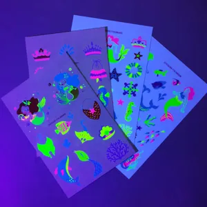 Feuilles de tatouages temporaires sirène phosphorescents pour enfants, autocollants étanches mignons.