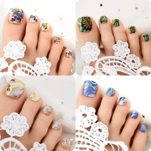 Autocollants d'ongles d'orteil étanches au design adhésif pour la décoration de fête.