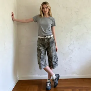 Women casual camouflage cargo capris pants with grey t shirt summer outfit detail view