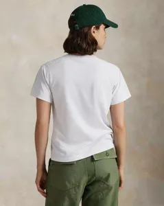Casual solid white crewneck short sleeve t-shirt for women, comfortable daily wear basic top.