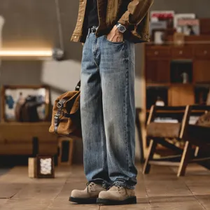 Men's vintage washed loose fit curved jeans American high street casual denim long pants.