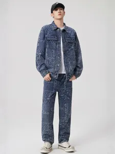 Ensemble veste et pantalon en denim paisley style streetwear américain pour homme, coupe ample.