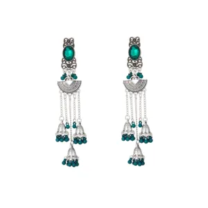 Pendientes largos étnicos de diamantes de imitación tallados en abanico con borlas.