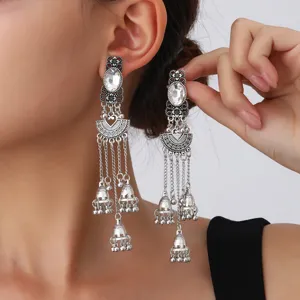 Pendientes largos étnicos de plata con pedrería de cristal y colgantes de campana mujer.