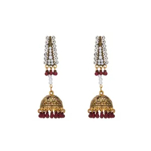 Boucles d'oreilles jhumka or antique avec cristaux, perles et pampilles rouges.