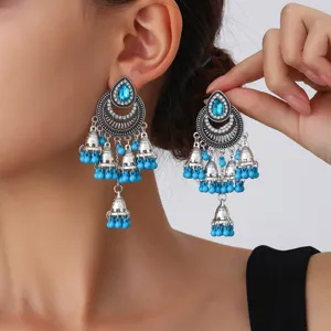 Pendientes jhumka étnicos de plata con piedras de lágrima azul y borlas de abalorios