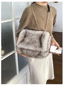 Bolso de hombro de felpa de moda de otoño invierno con cadena de metal, bolso suave.