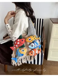 Stijlvolle gebreide shopper tas met kleurrijke visdecoratie, grote casual schoudertas.