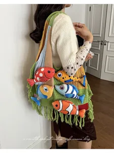 Kleurrijke gebreide schoudertas tote bag met 3D vis decoratie en franjes voor dames casual.