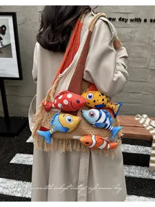 Herfst vintage gebreide shopper tas met schattige 3D pluche vissen en chique franjes.