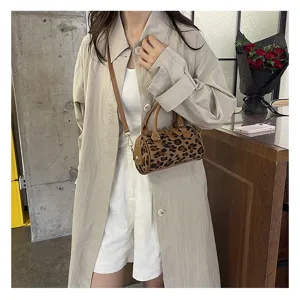 Bolso de mano mini Boston con estampado de leopardo de ante sintético vintage, diseño cruzado.