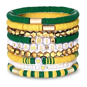 Game Day stapeltes Heishi Scheiben Perlenarmband Set mit goldenen metallischen Akzenten