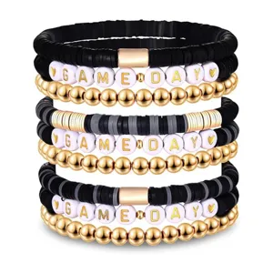 Game Day Perlenarmband Set mit Polymer Ton und goldenen Metallperlen für Sportfans.