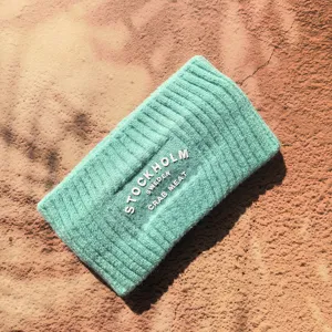 Bandeau en tricot vert menthe avec texte blanc, accessoire de cheveux d'hiver épais.