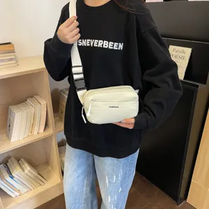 Multifunctional casual chest bag detail, lightweight crossbody bag with adjustable strap and pocket.