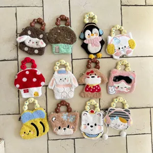 Joli sac en peluche dessin animé, mini sac bandoulière doux et mignon pour un usage quotidien.