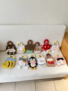Joli sac téléphone en peluche, mini sac à main quotidien et petite pochette légère et pratique.