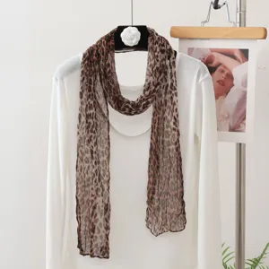 Leopardmuster geknitterter schmaler langer Schal, leichter Voile-Stoff, stilvolles Halstuch.