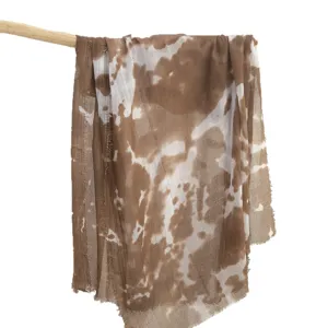 Bruine witte koeienprint batik katoenen sjaal stijlvolle lange omslagdoek dames