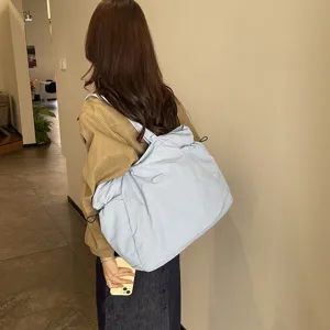 Casual τσάντα tote μεγάλης χωρητικότητας για γυναίκες, κομψή τσάντα ώμου για καθημερινή χρήση.