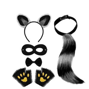 Vista dettagliata del simpatico set di costumi da animale con orecchie, coda e zampe.