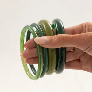 Transparent resin colorful gradient bangles set, smooth curved design fashion jewelry.