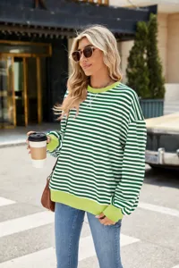 Grün-weißer gestreifter Pullover Detail, lässiges Rundhals Langarm Oberteil für Damen.