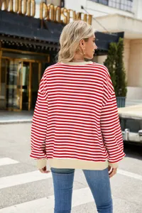 Rot-weiß gestreifter Pullover mit Rundhalsausschnitt, lockeres Sweatshirt für Damen.