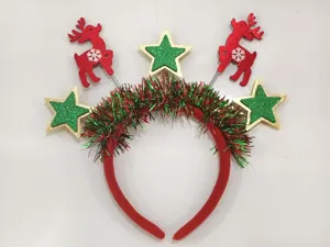 Weihnachtshaarreif mit niedlichen Renntieren und bunten Glitzersternen für Party.