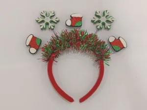 Weihnachts Haarreif mit rotem Lametta Strumpf und Schneeflocken fuer Party Dekoration.
