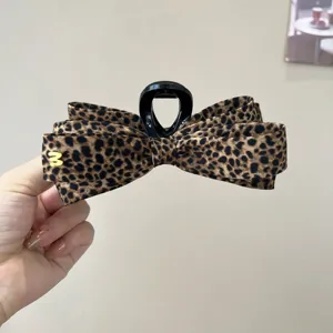 Chic pince à cheveux nœud multicouche imprimé léopard accessoire de coiffure vintage.