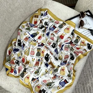 Foulard carre en satin de soie imprime chat cartoon 70cm elegant foulard de cou decoratif.