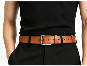 Ceinture en cuir veritable pour homme marron avec boucle ardillon vue detaillee.