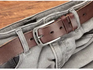 Ceinture homme en cuir véritable avec boucle ardillon et détail de jean gris, style décontracté.