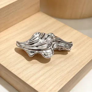 Silver metal irregular hair claw clip elegant wave spring barrette for women styling hair accessories