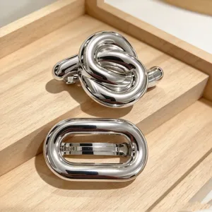 Set di fermagli per capelli in metallo argentato chic, elegante barretta geometrica per styling.