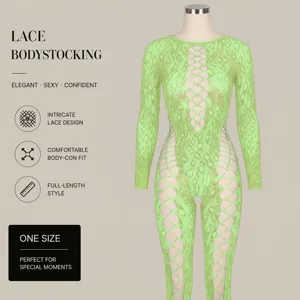 Bodysuit en dentelle vert néon avec motif en maille complexe, manches longues et coupe ajustée.