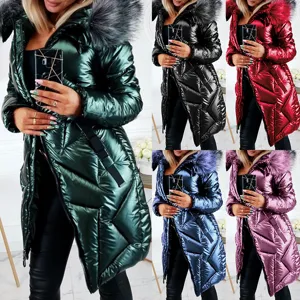 Cappotto da Donna in PU Lucido Media Lunghezza Con Cappuccio e Grande Collo in Pelliccia di Coniglio Slim Fit Invernale